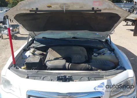 2013 Chrysler 300 Motown from USA, damaged, VIN 2C3CCAAG9DH577637